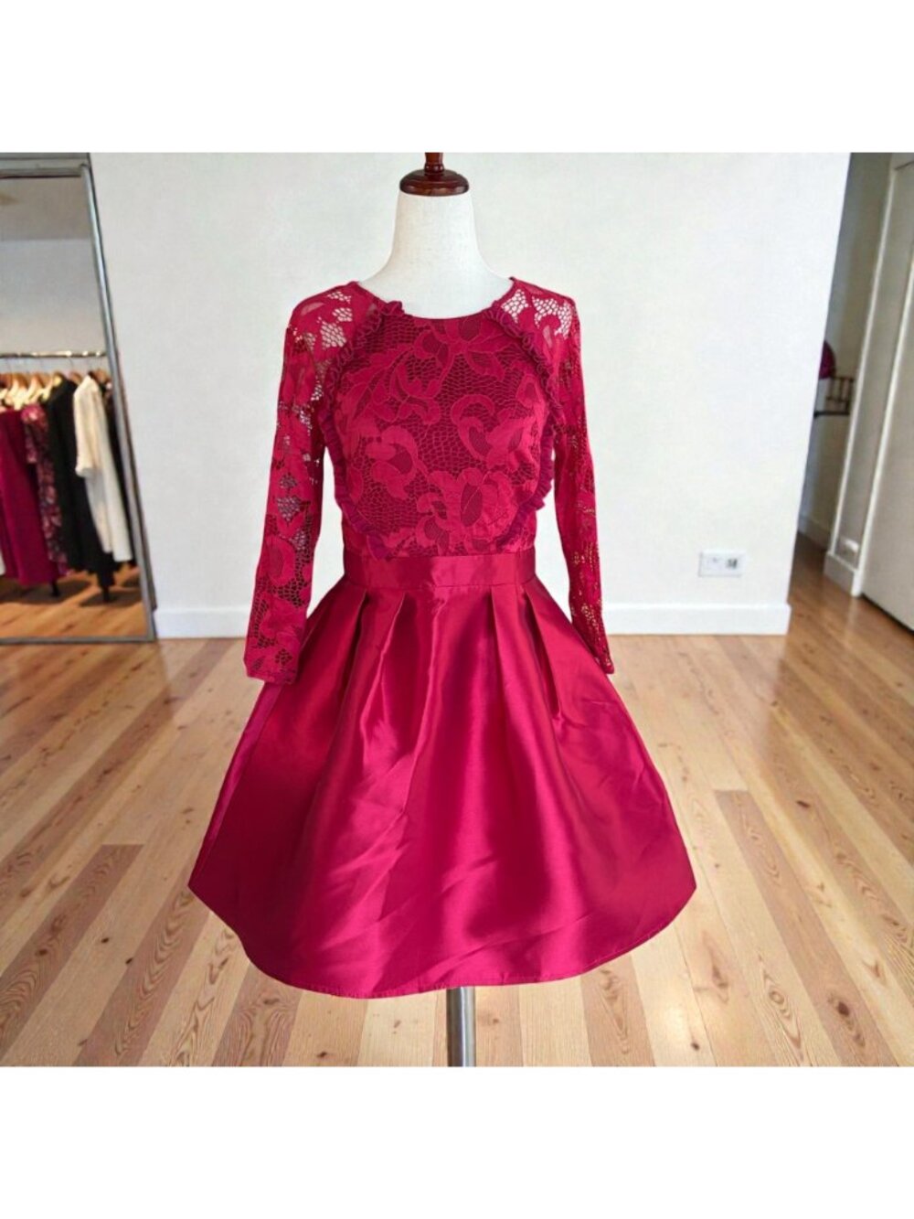 Little Mistress London Dress US 6 Petite Red Lace Fit Flare Prom Cocktail Party - Picture 2 of 14